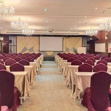 Ful Won Hotel Taichung Exterior foto