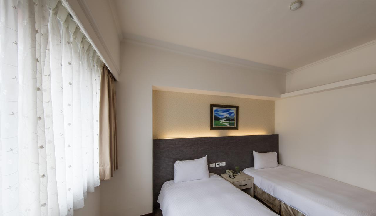 Ful Won Hotel Taichung Exterior foto